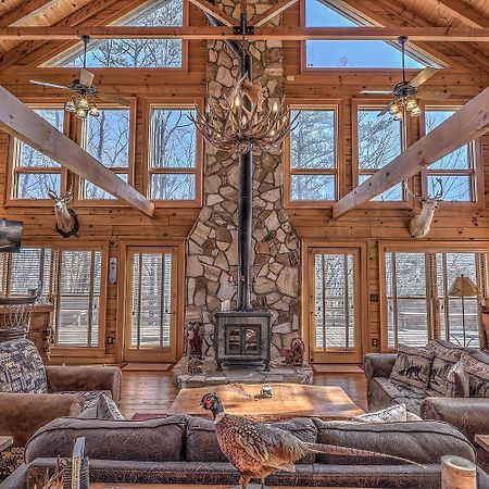 Blue Ridge Bliss- Spacious Cabin, Pets, Hot Tub! Exterior photo