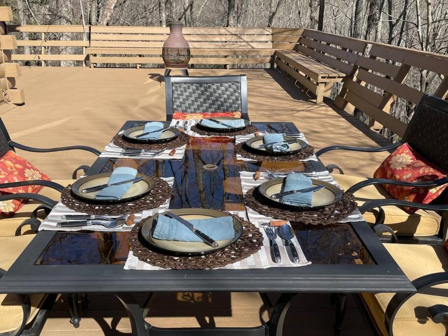 Blue Ridge Bliss- Spacious Cabin, Pets, Hot Tub! Exterior photo