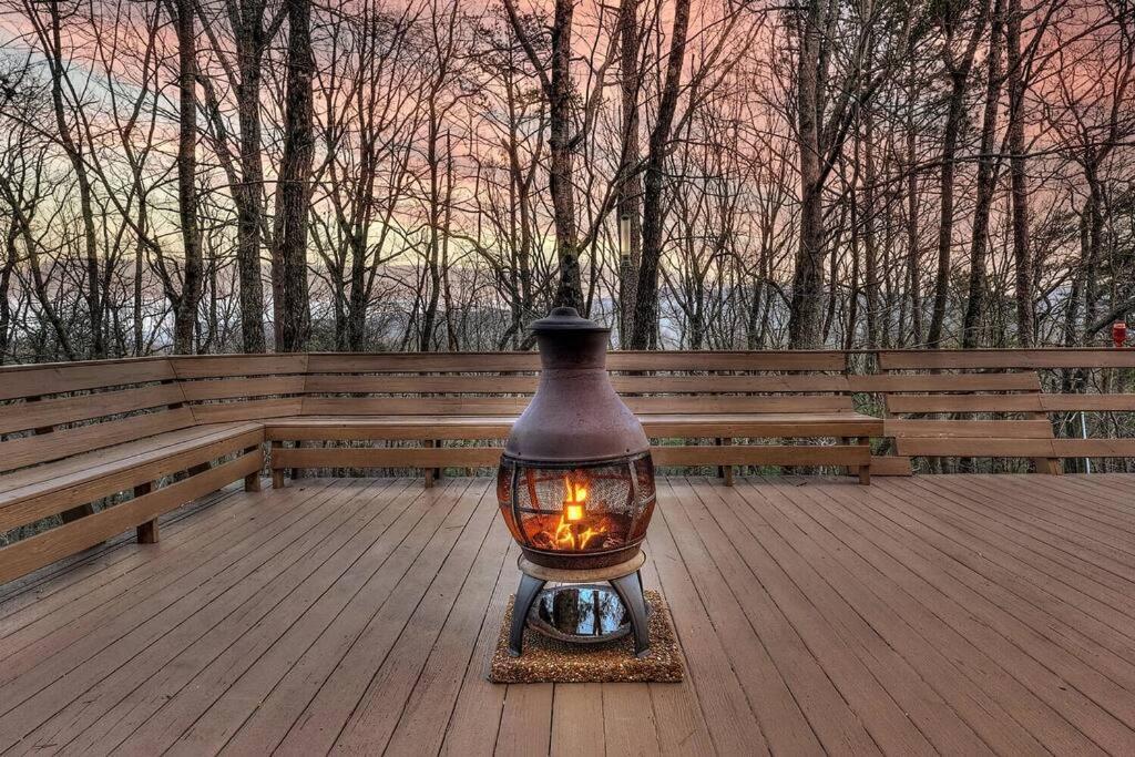 Blue Ridge Bliss- Spacious Cabin, Pets, Hot Tub! Exterior photo