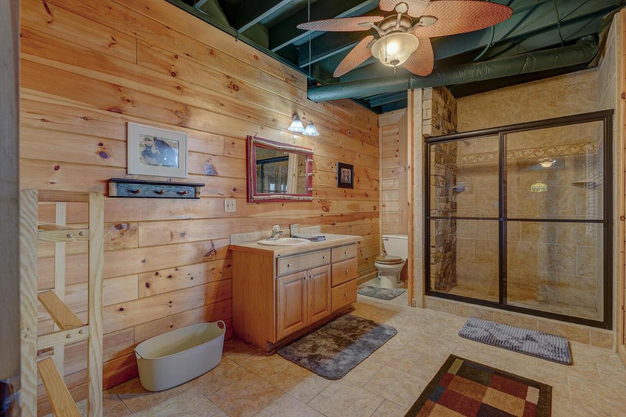 Blue Ridge Bliss- Spacious Cabin, Pets, Hot Tub! Exterior photo
